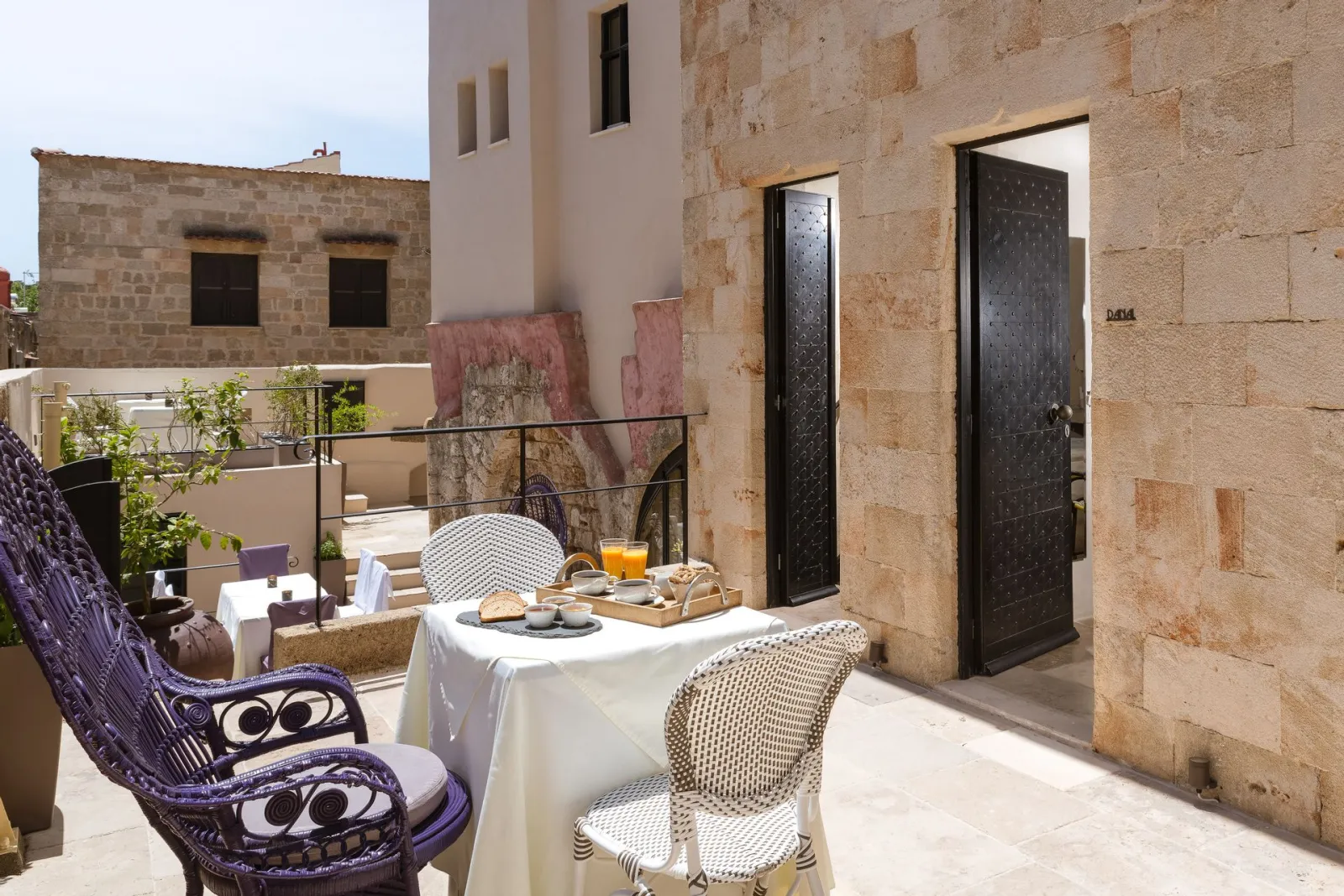 Suite with Balcony | Daphne