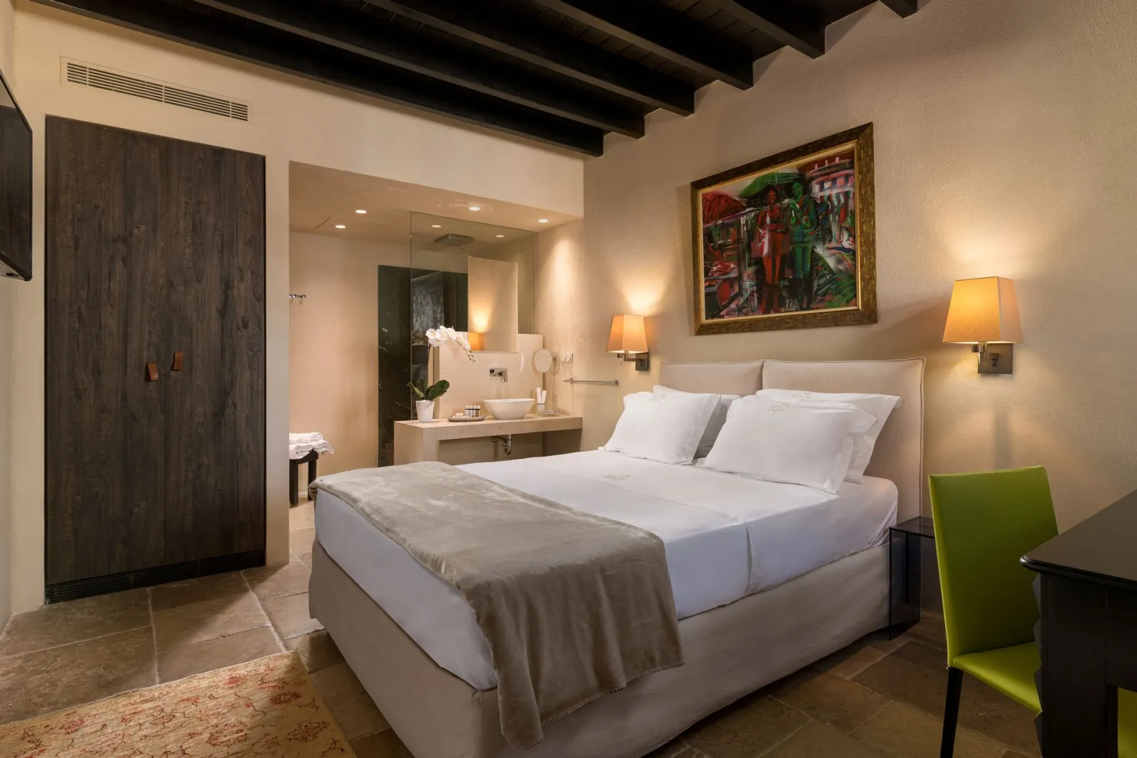 Suite with Balcony | Danai
