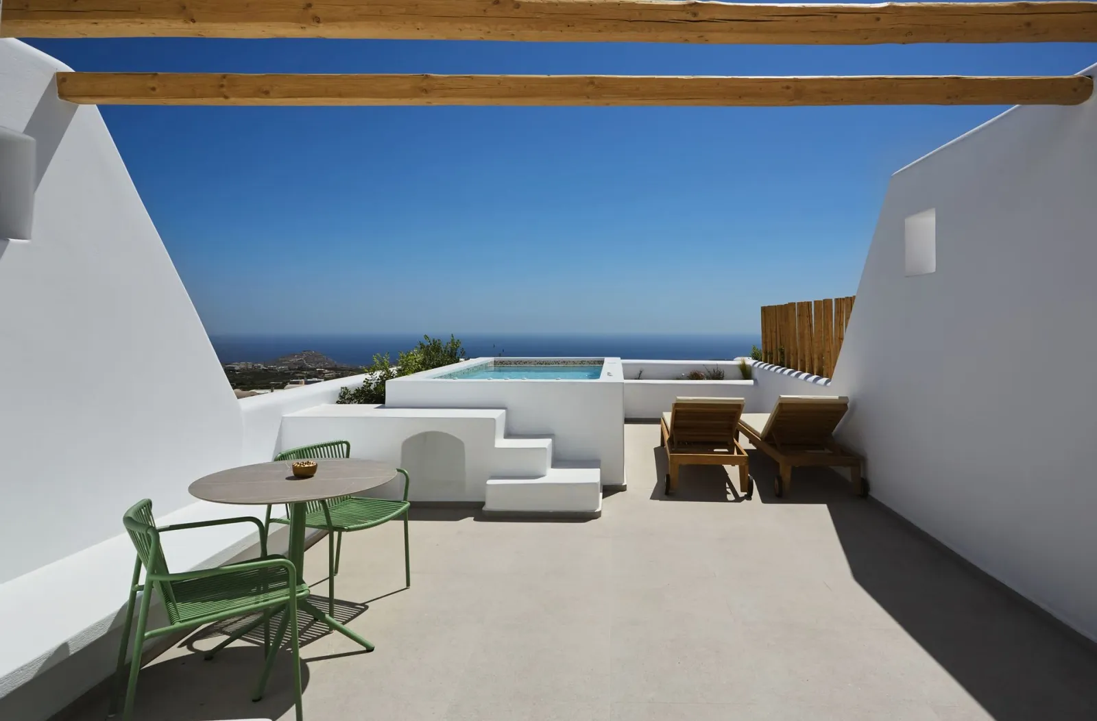 Honeymoon Suite with Heated Plunge Pool & Sea View