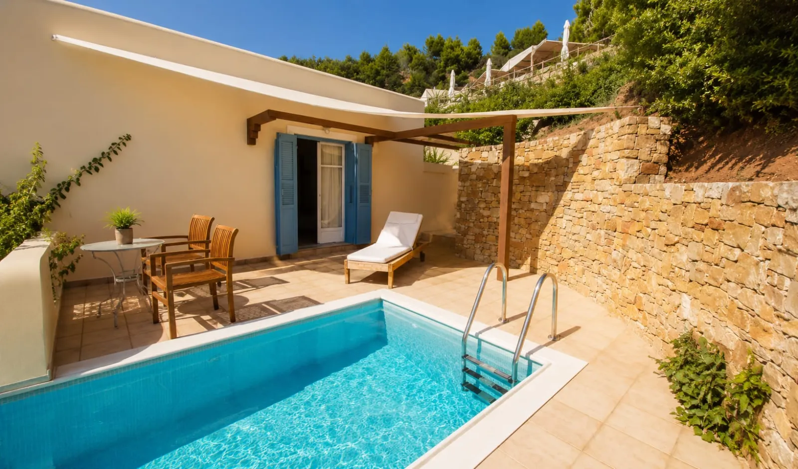 Family Bungalow Pool