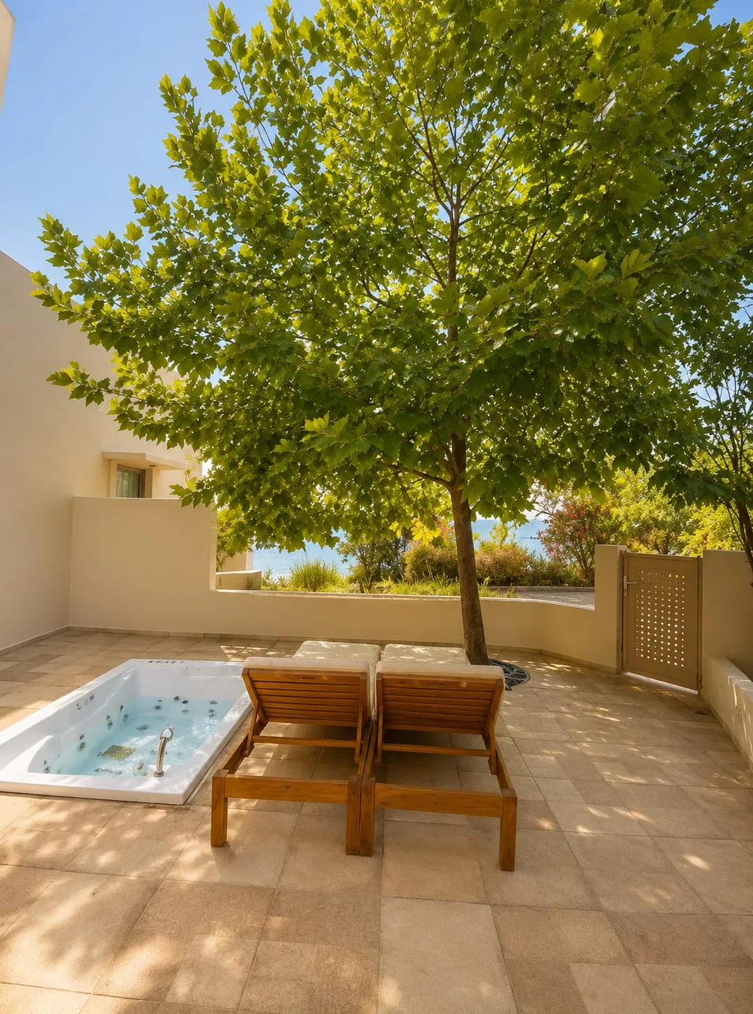 Superior Bungalow Jacuzzi