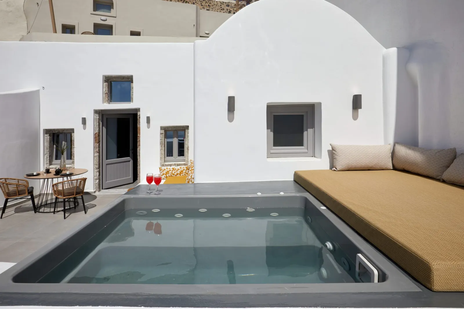 Deluxe Suite with Outdoor Heated Jetted Tub