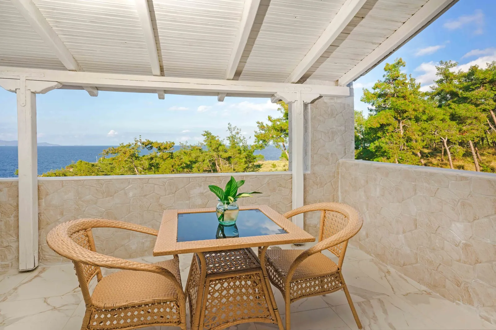Deluxe Triple Room with Sea View