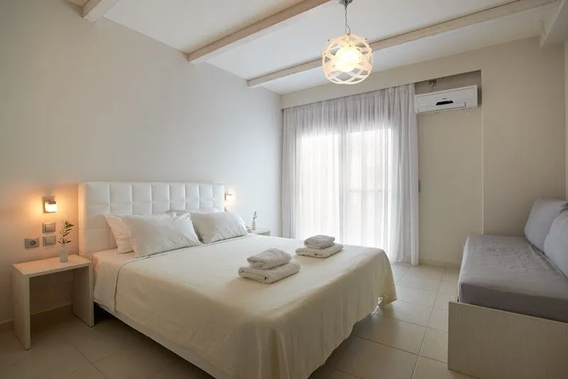 Double Room Pool & Side Sea View