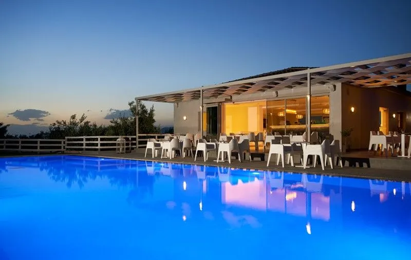 Double Room Pool &amp; Side Sea View