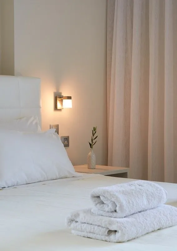 Double Room Pool &amp; Side Sea View