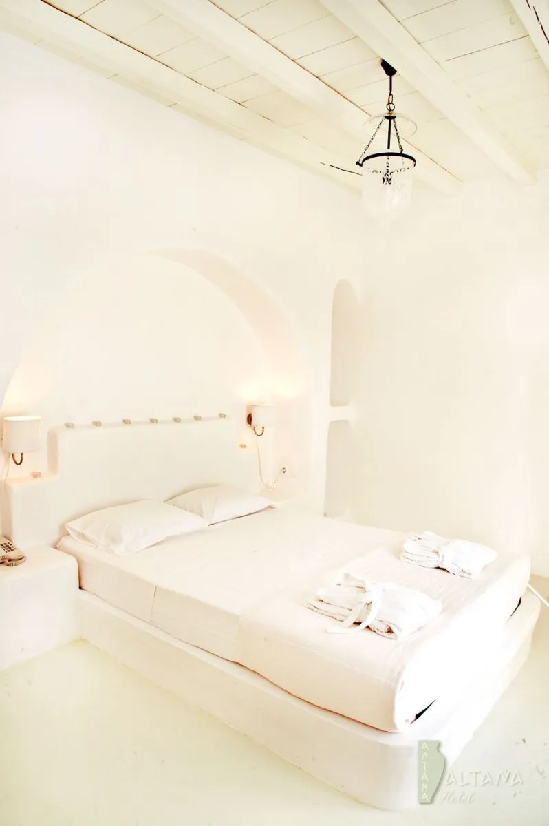 Romantic Superior Deluxe Suite Side Sea View