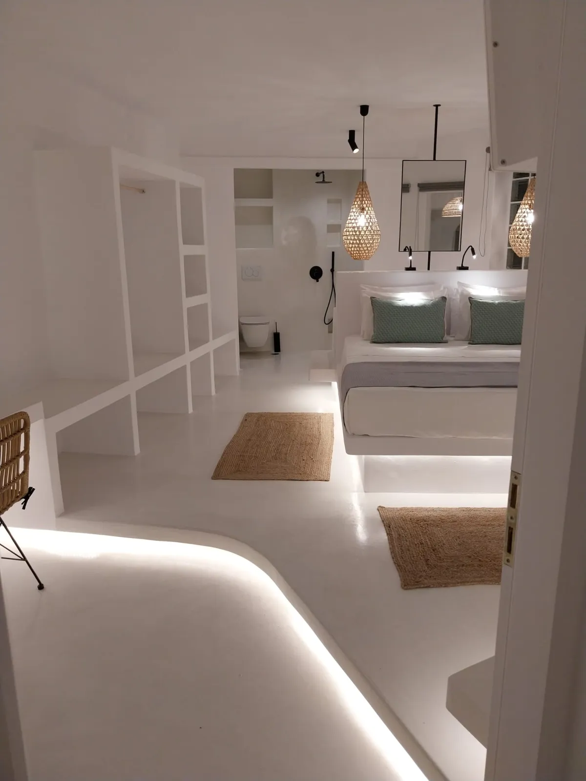 ALTANA LUXURY APARTMENT