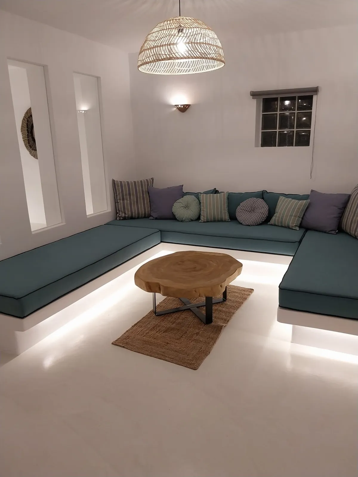 ALTANA LUXURY APARTMENT