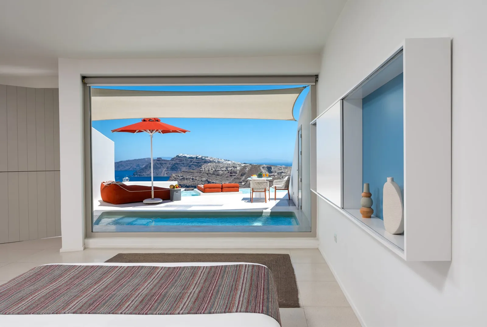 Sugarmoon Suite with Private Veranda | Heated Plunge Pool and Caldera View