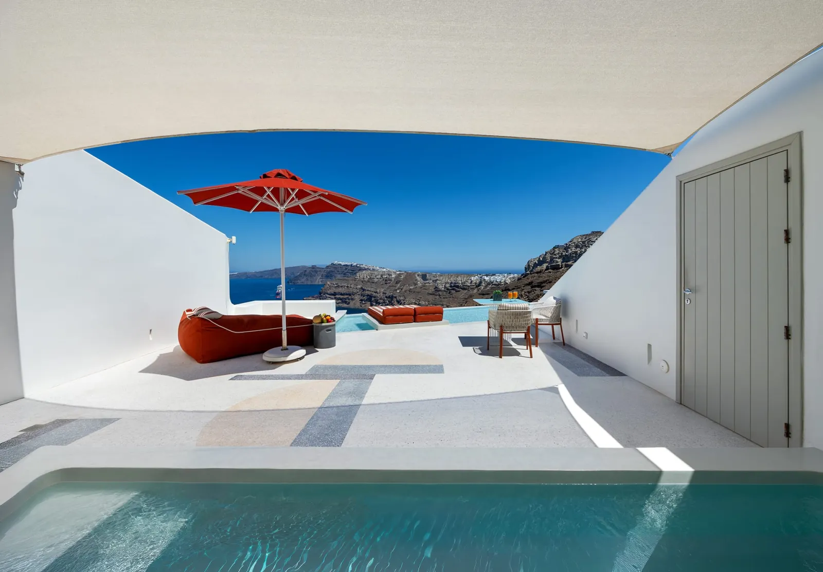 Sugarmoon Suite with Private Veranda | Heated Plunge Pool and Caldera View