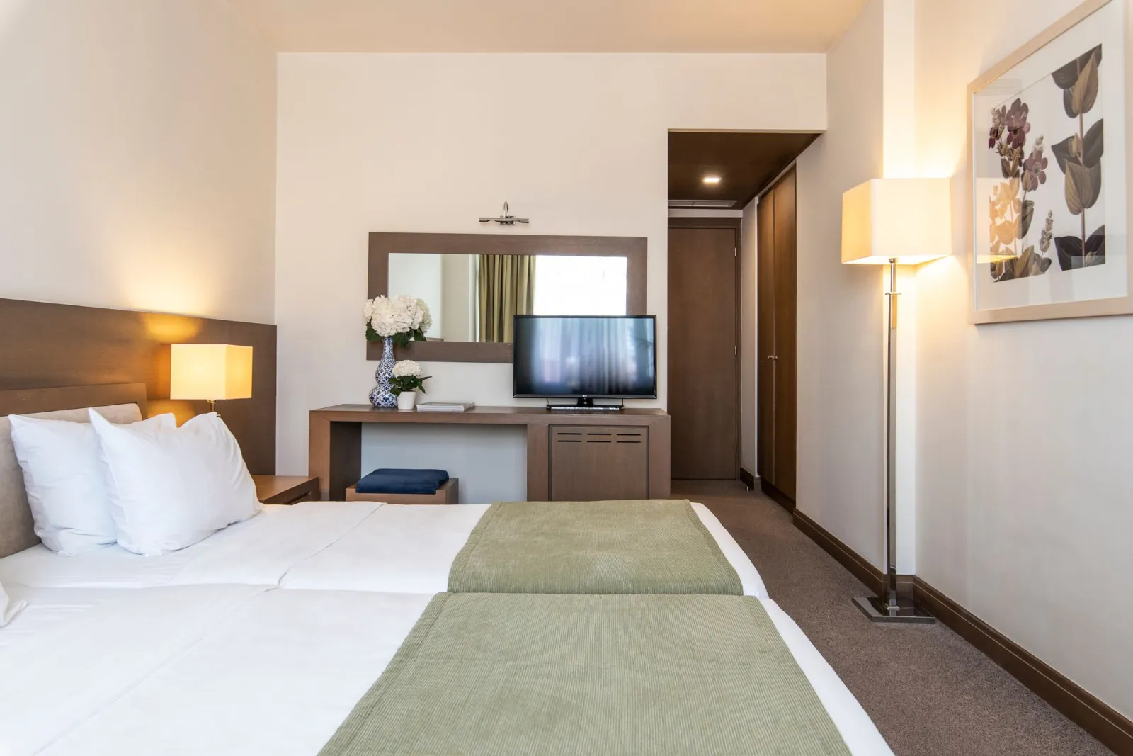 Superior Twin / Double Room