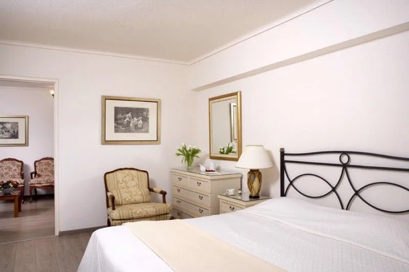 Senior Two-Bedroom Suite Sea View