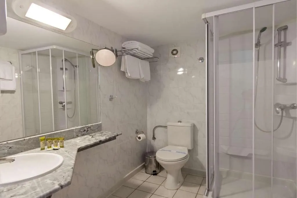 Classic Double or Twin Room Land View