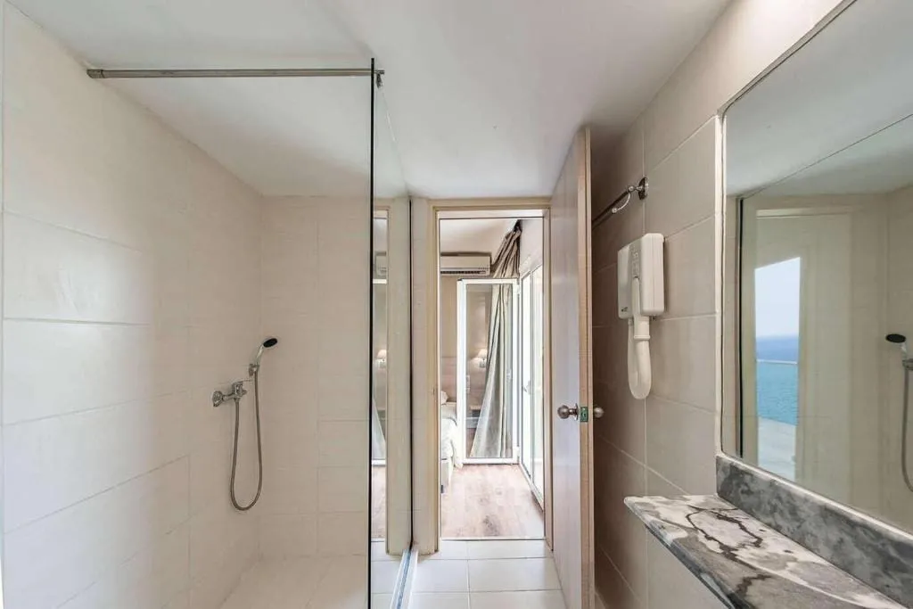 Classic Double or Twin Room Side Sea View