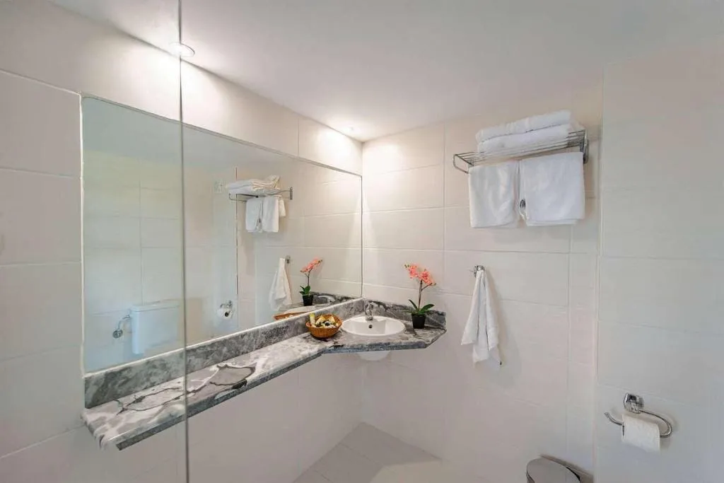 Classic Double or Twin Room Side Sea View