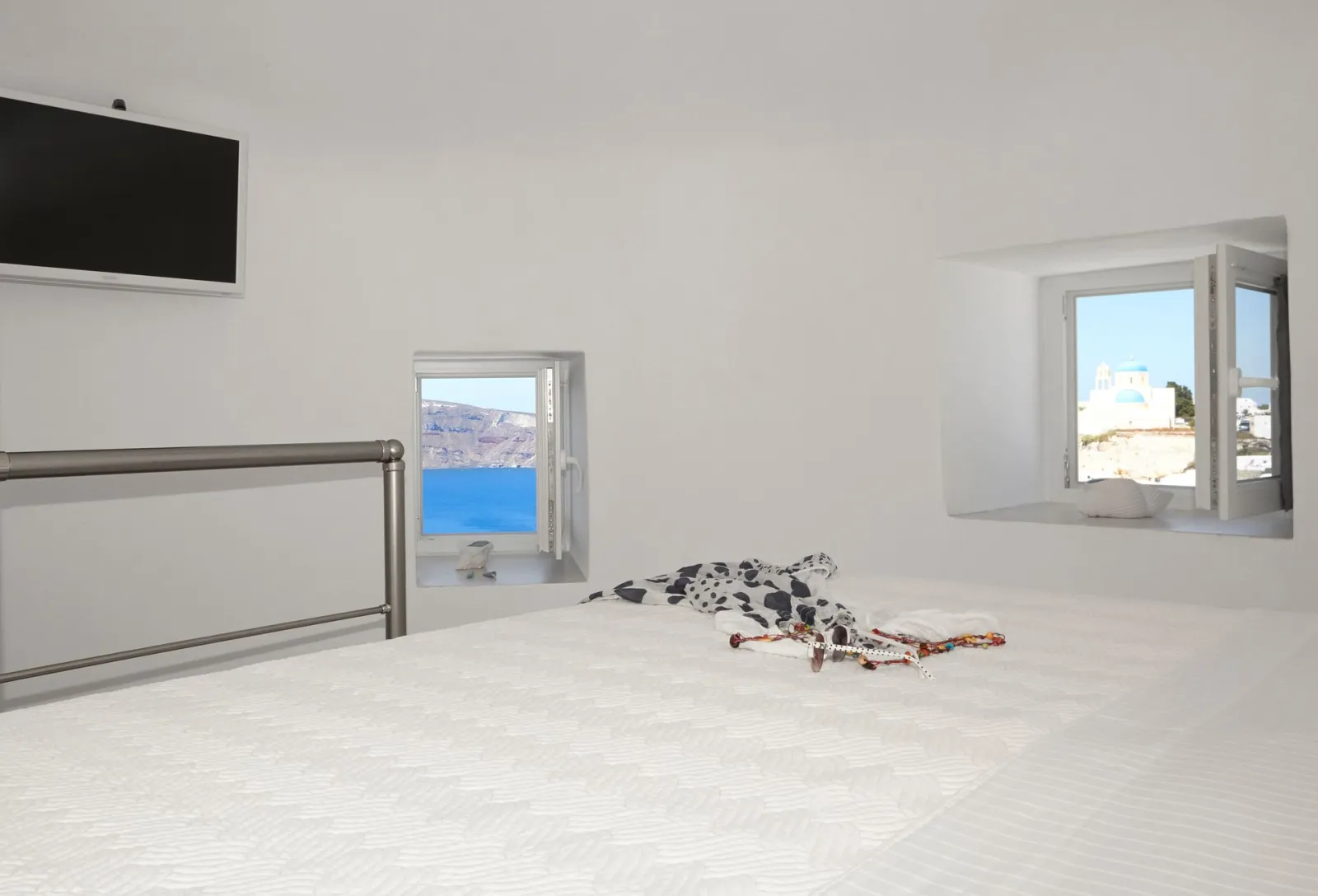 Amaya Windmill Maisonette | Caldera View-Outdoor Hot Tub