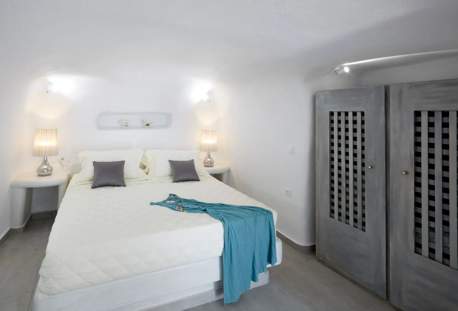 Amaya Sentiment Villa | Caldera View-Outdoor Hot Tub