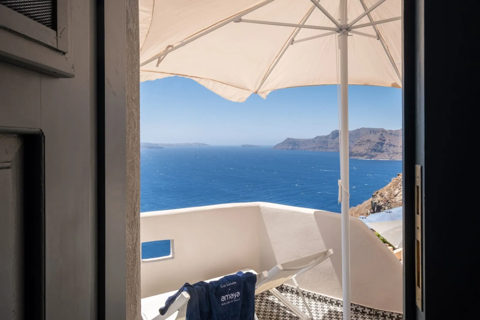 Amaya Glamour Villa with Caldera View &amp; Indoor Hot Tub