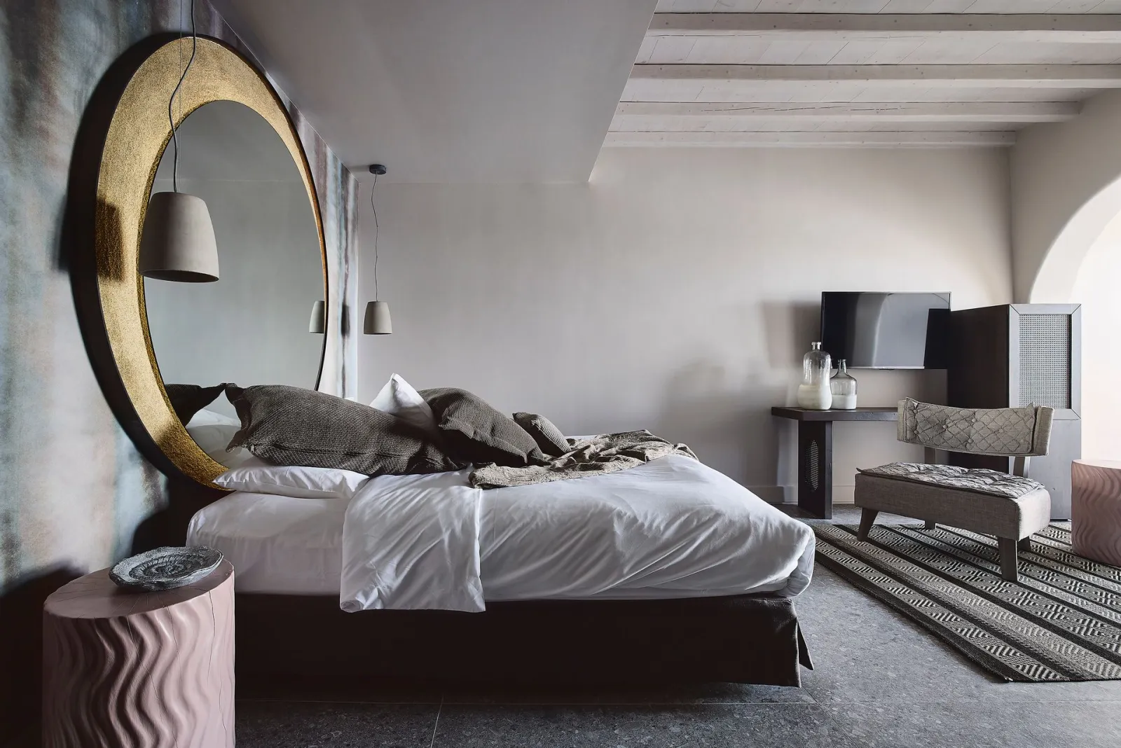 Elegant Suite with Heated Sharing Pool (2 adults)