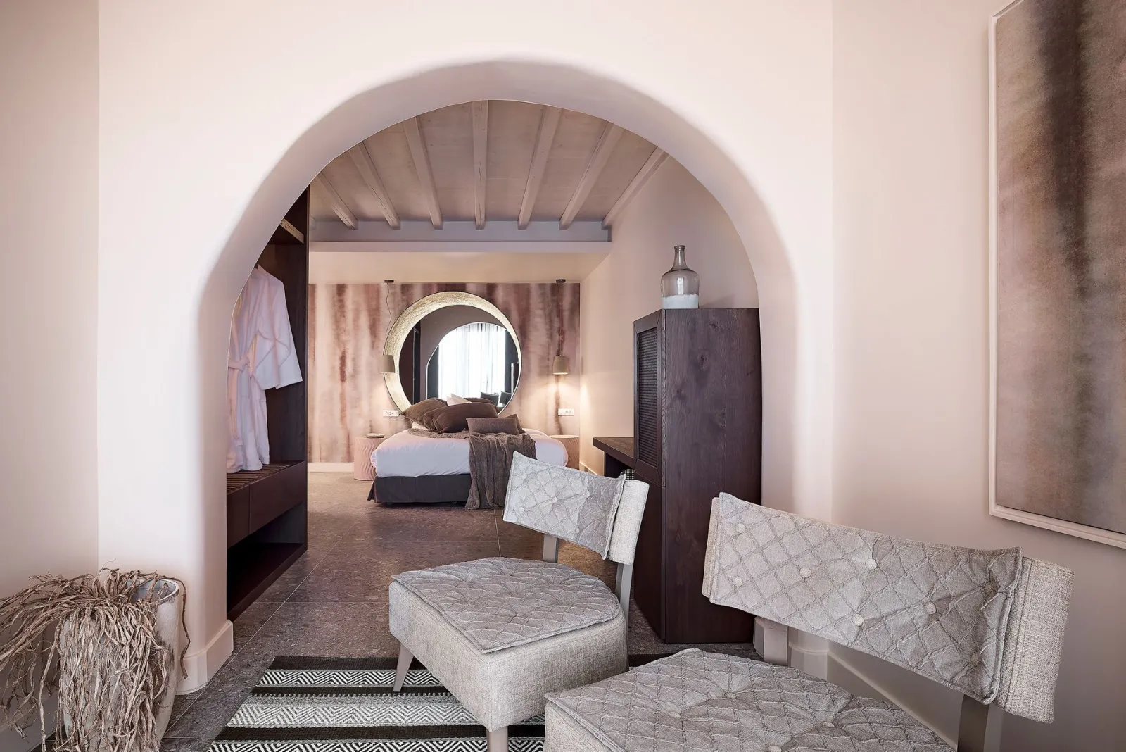 Elegant Suite with Heated Sharing Pool (2 adults)