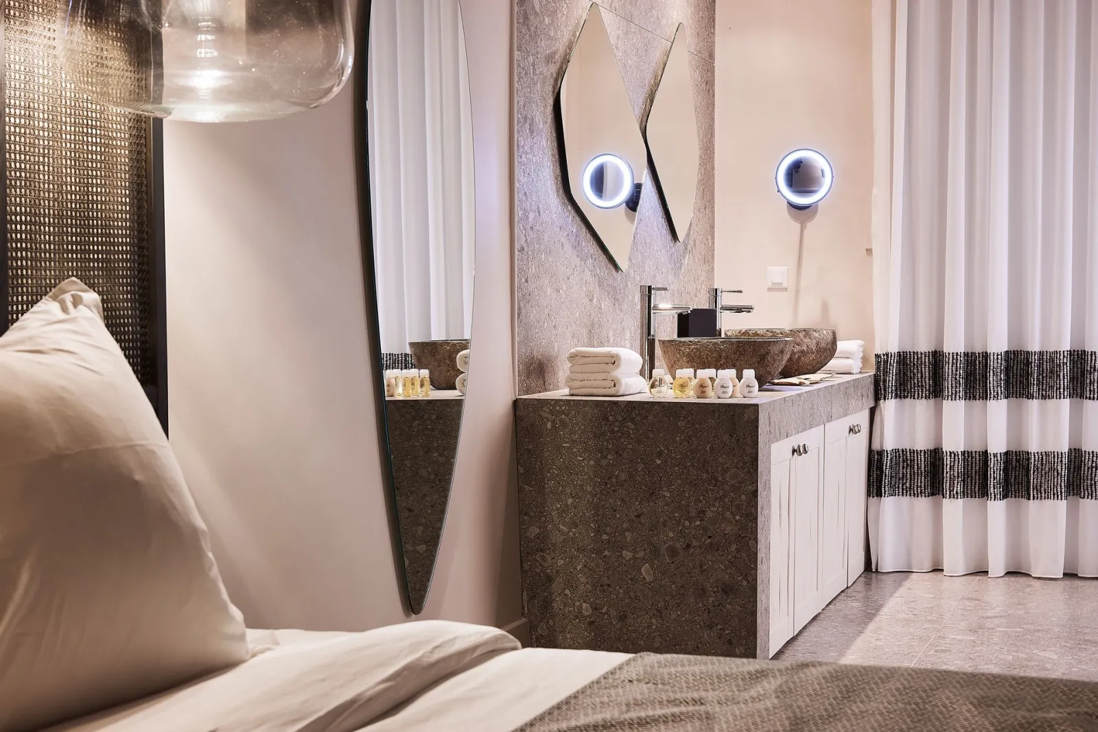 Deluxe Family Suite with Private Pool