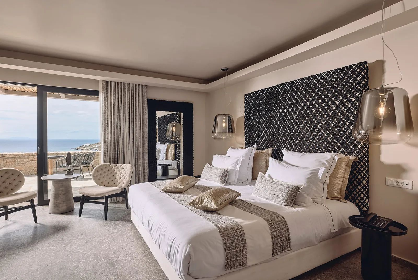 Dream Seaview Suite with Outdoor Heated Whirlpool