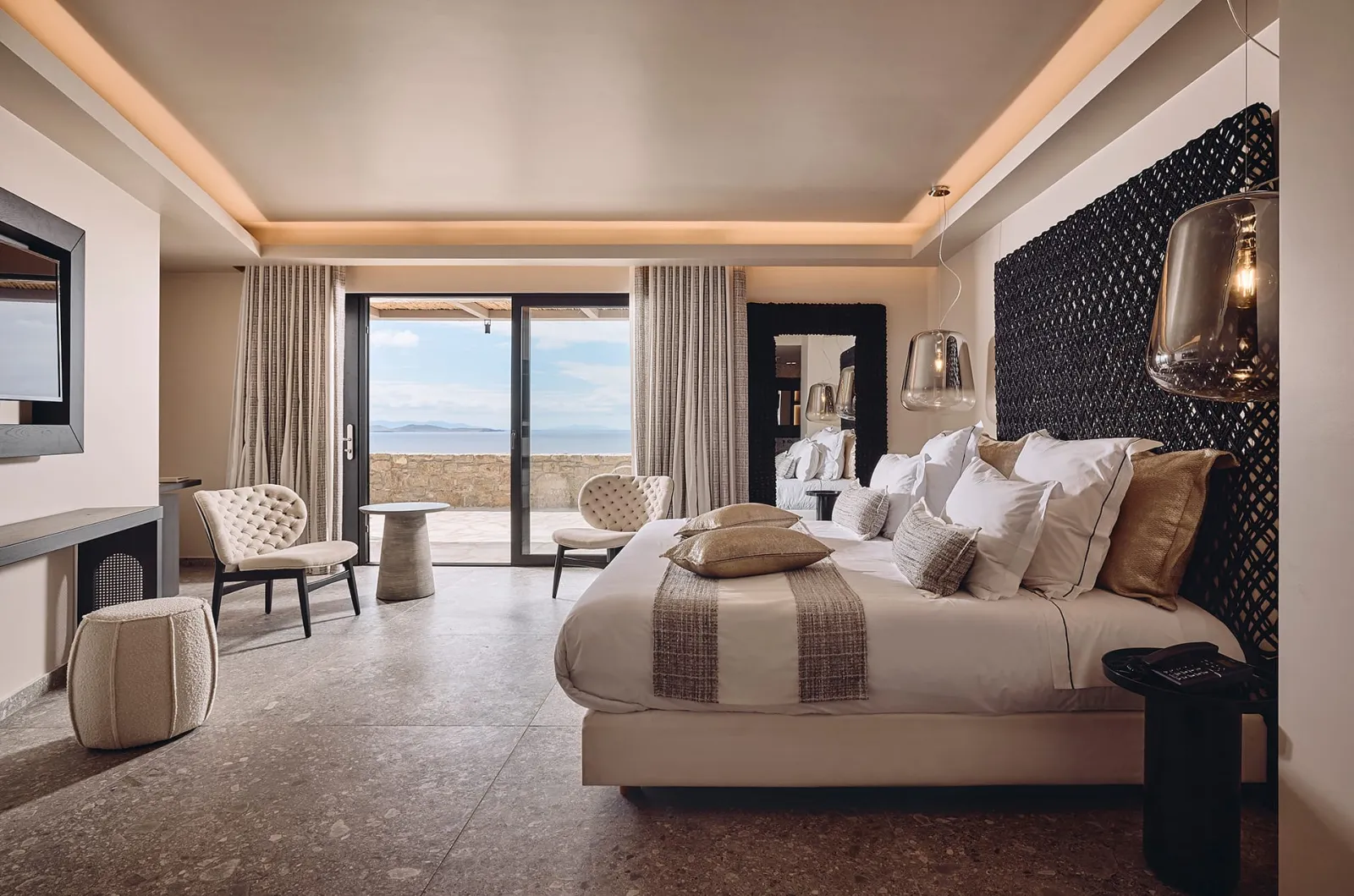 Dream Seaview Suite with Outdoor Heated Whirlpool