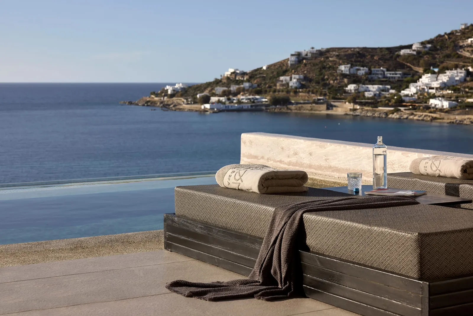 Premium sea view suite with private pool