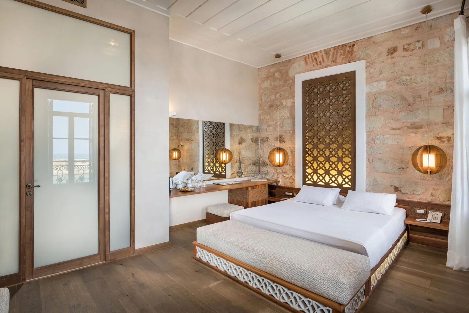 Deluxe Junior Suite Sea View and Balcony [Wooden]