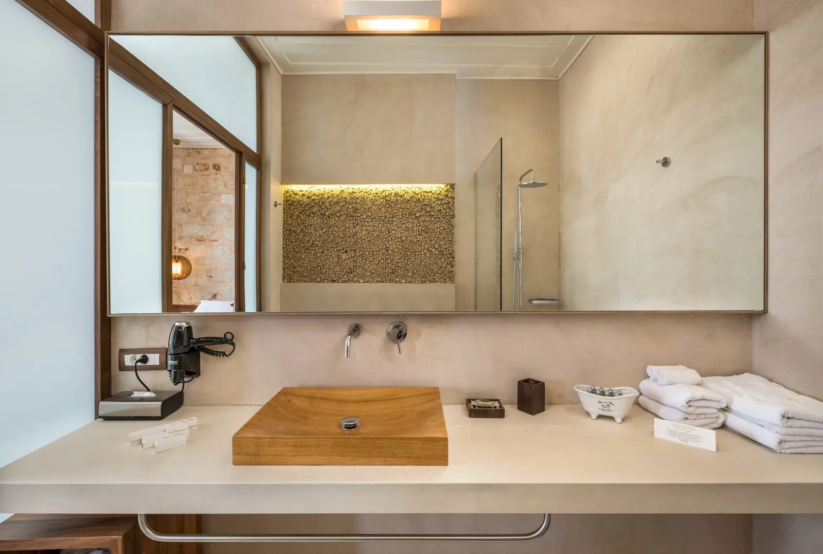 Deluxe Junior Suite Sea View and Balcony [Wooden]