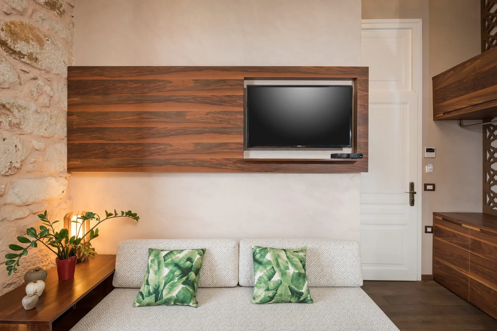 Deluxe Junior Suite Sea View and Balcony [Wooden]