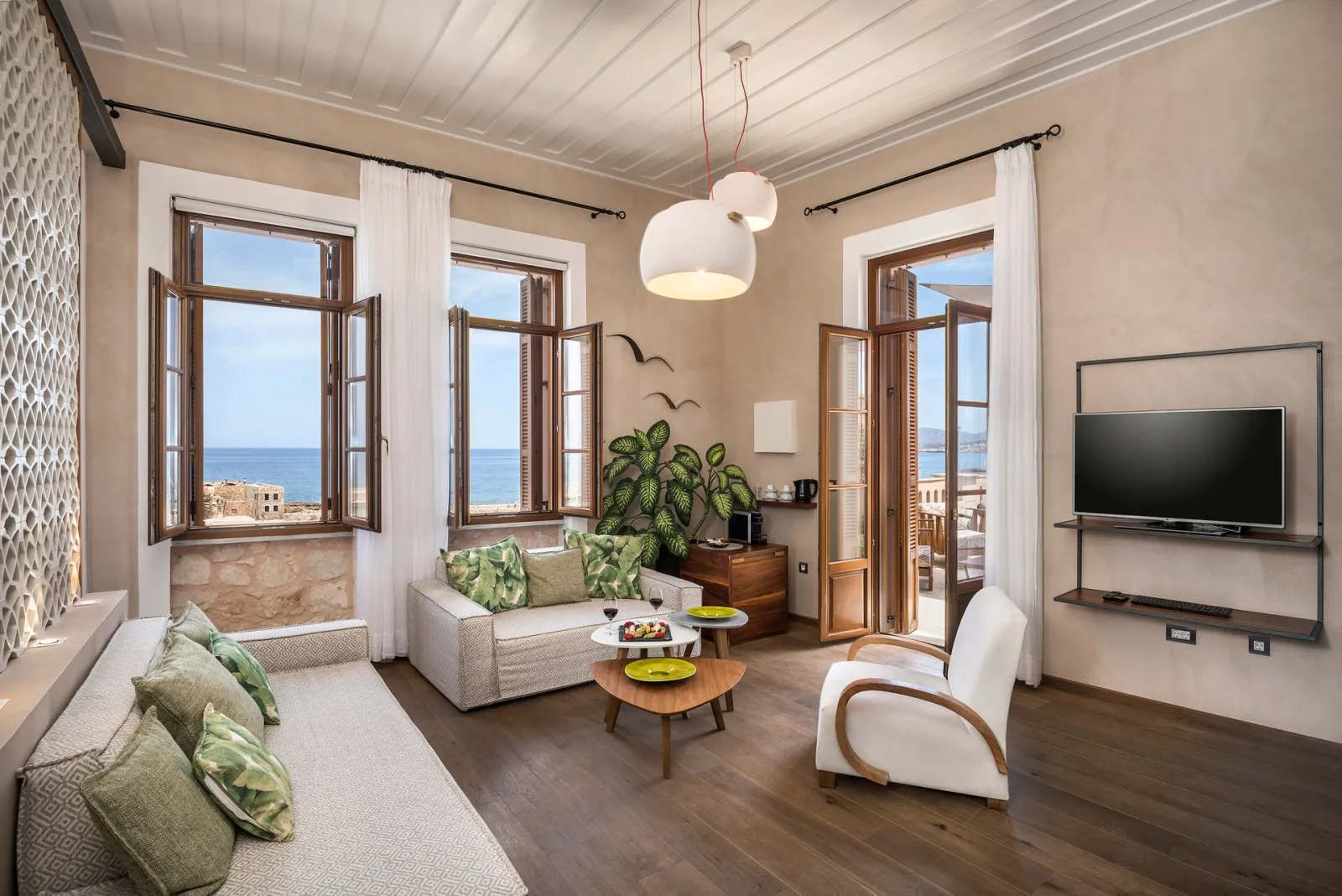 Honeymoon Sea View Suite with Spa Bath &amp; Private Roof Garden [Ceramic]