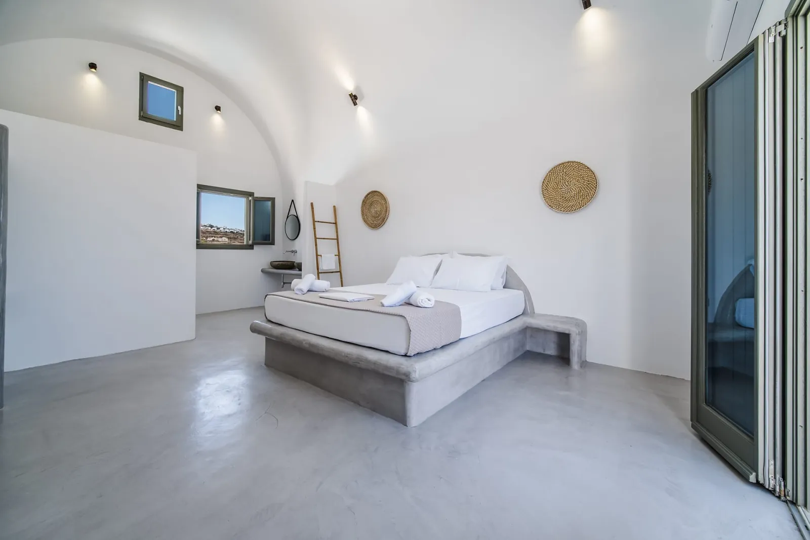 Exclusive Amethyst Suite with Outdoor Jetted Tub & Sea View