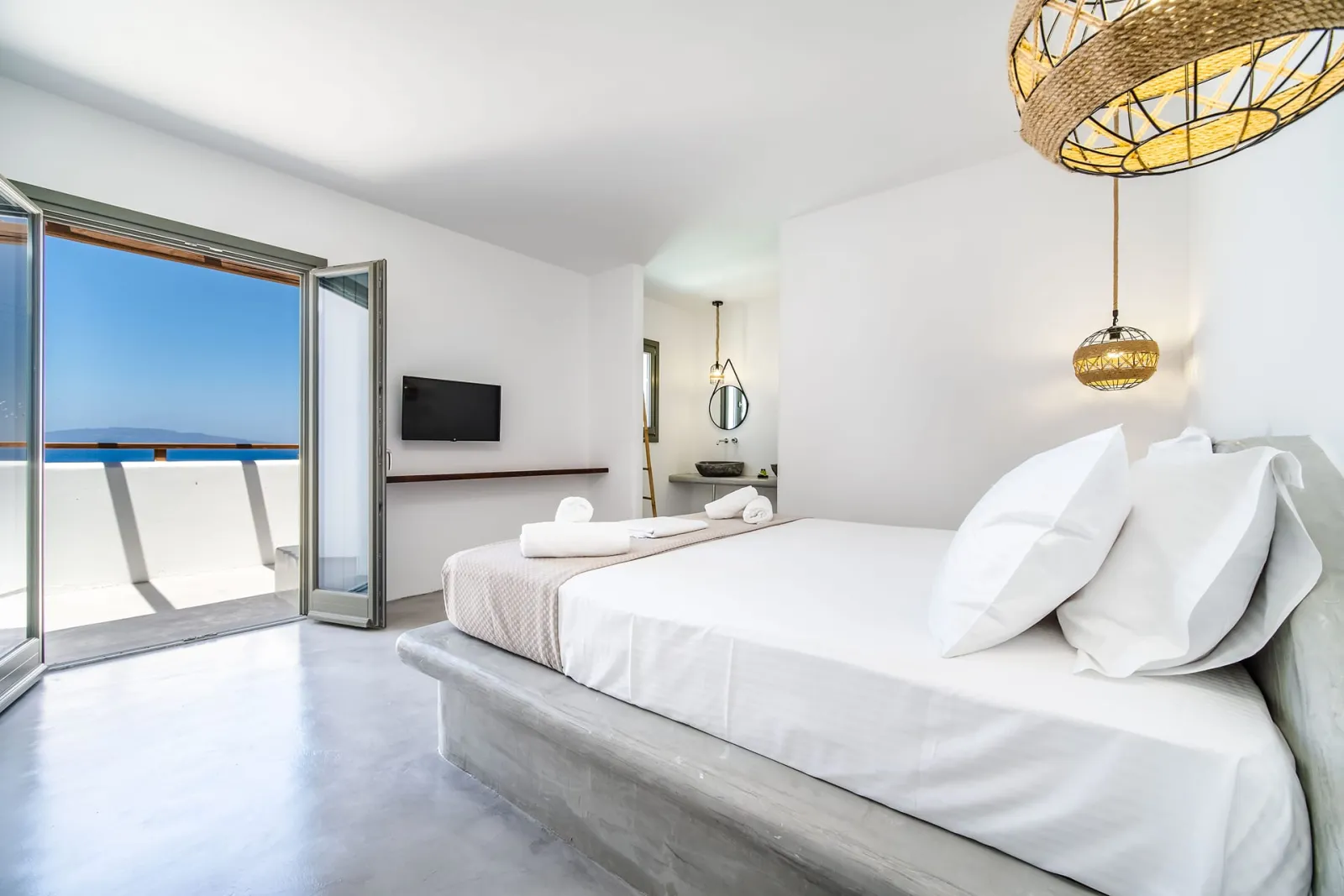 Exclusive Amethyst Suite with Outdoor Jetted Tub & Sea View