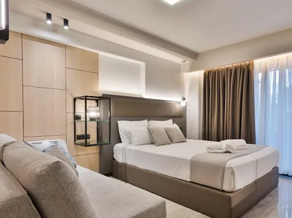 Ground Floor Suite