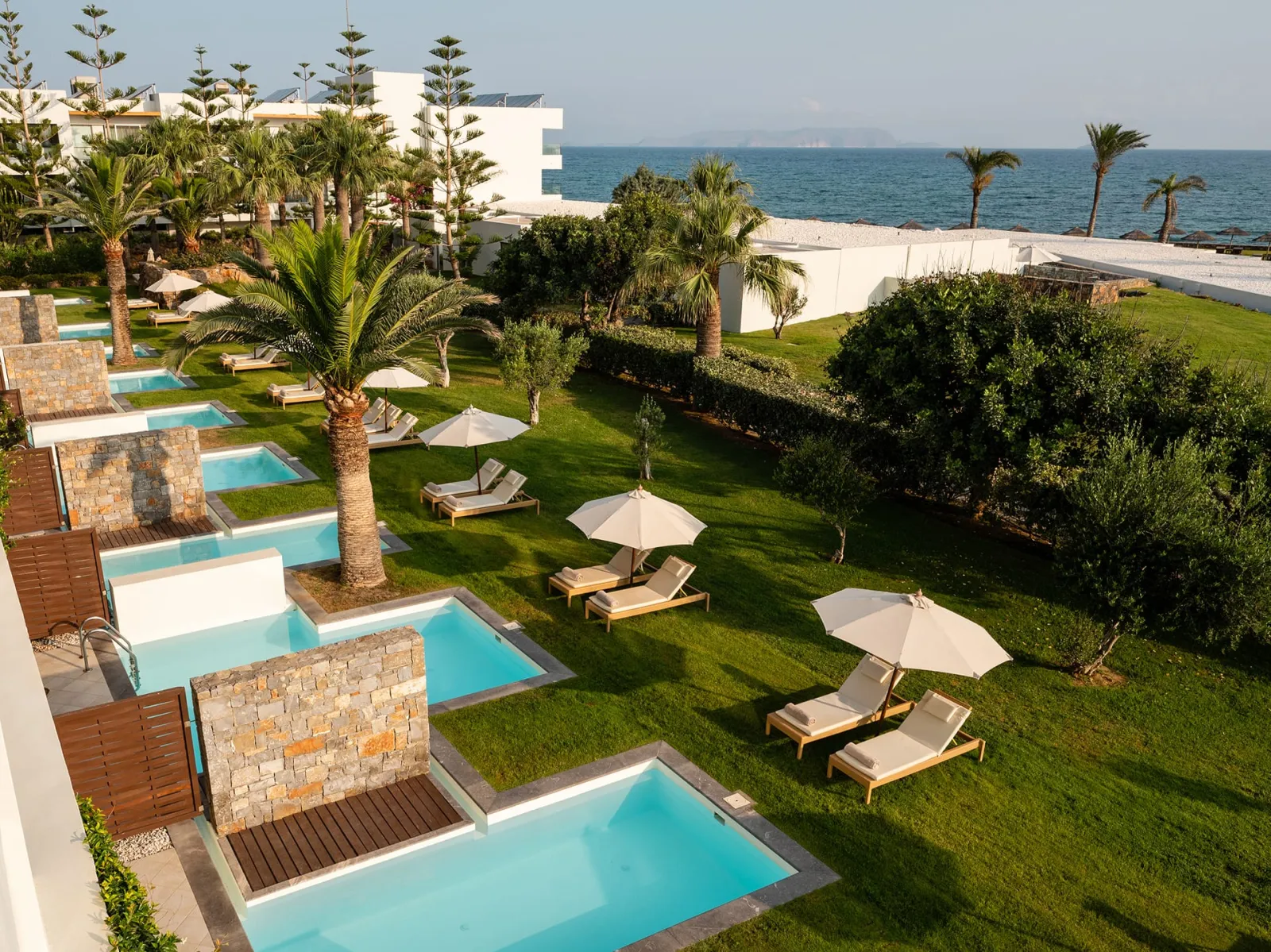 Swim up Superior with Private Garden