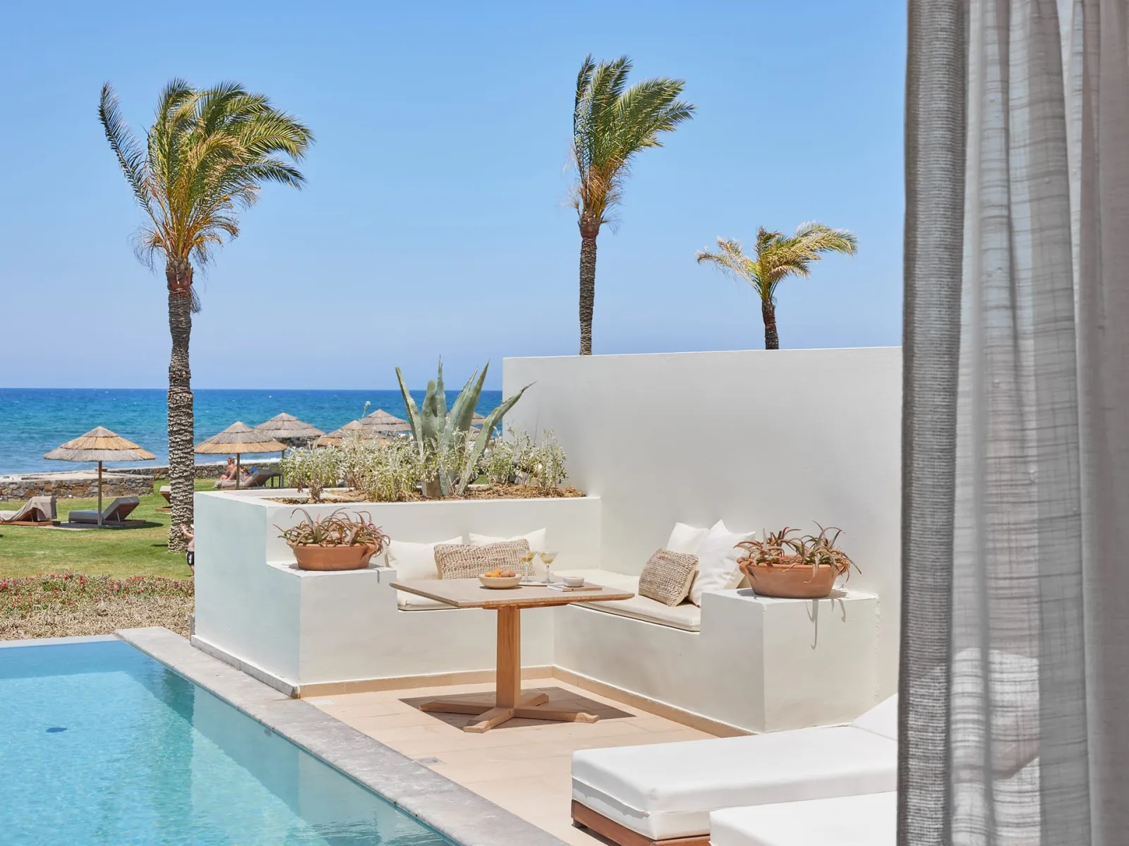 2-Bedroom Suite Gym &amp; Private Pool