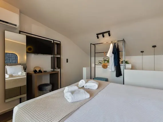 Deluxe Suite with Sea View