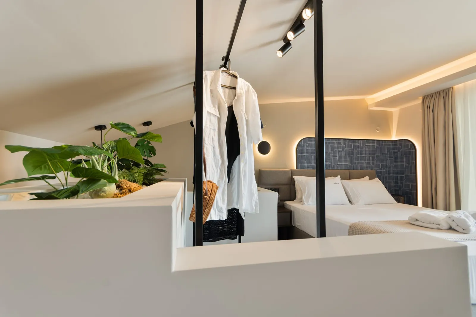 Deluxe Suite with Sea View