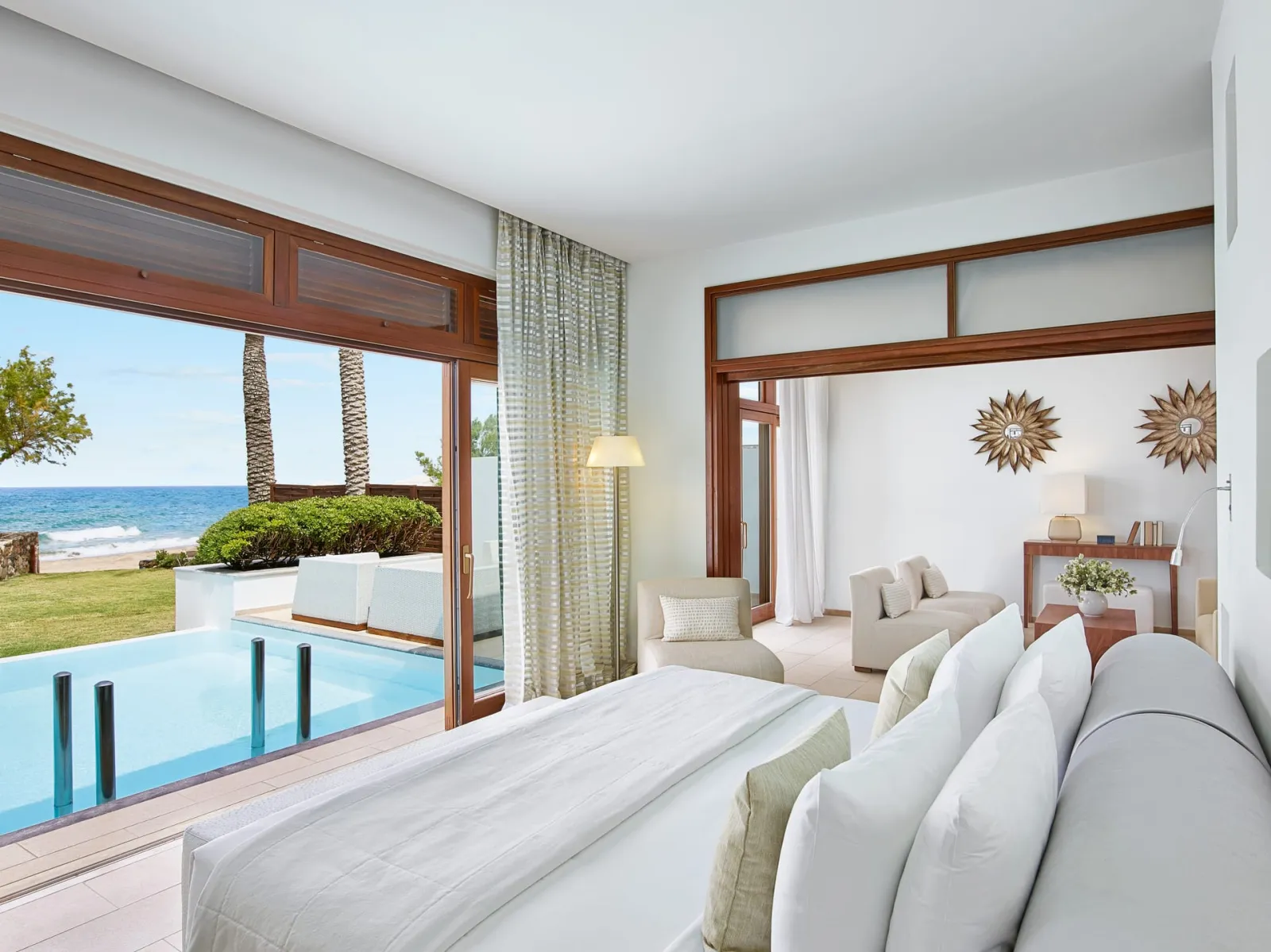 Junior villa waterfront with private pool (one bedroom)