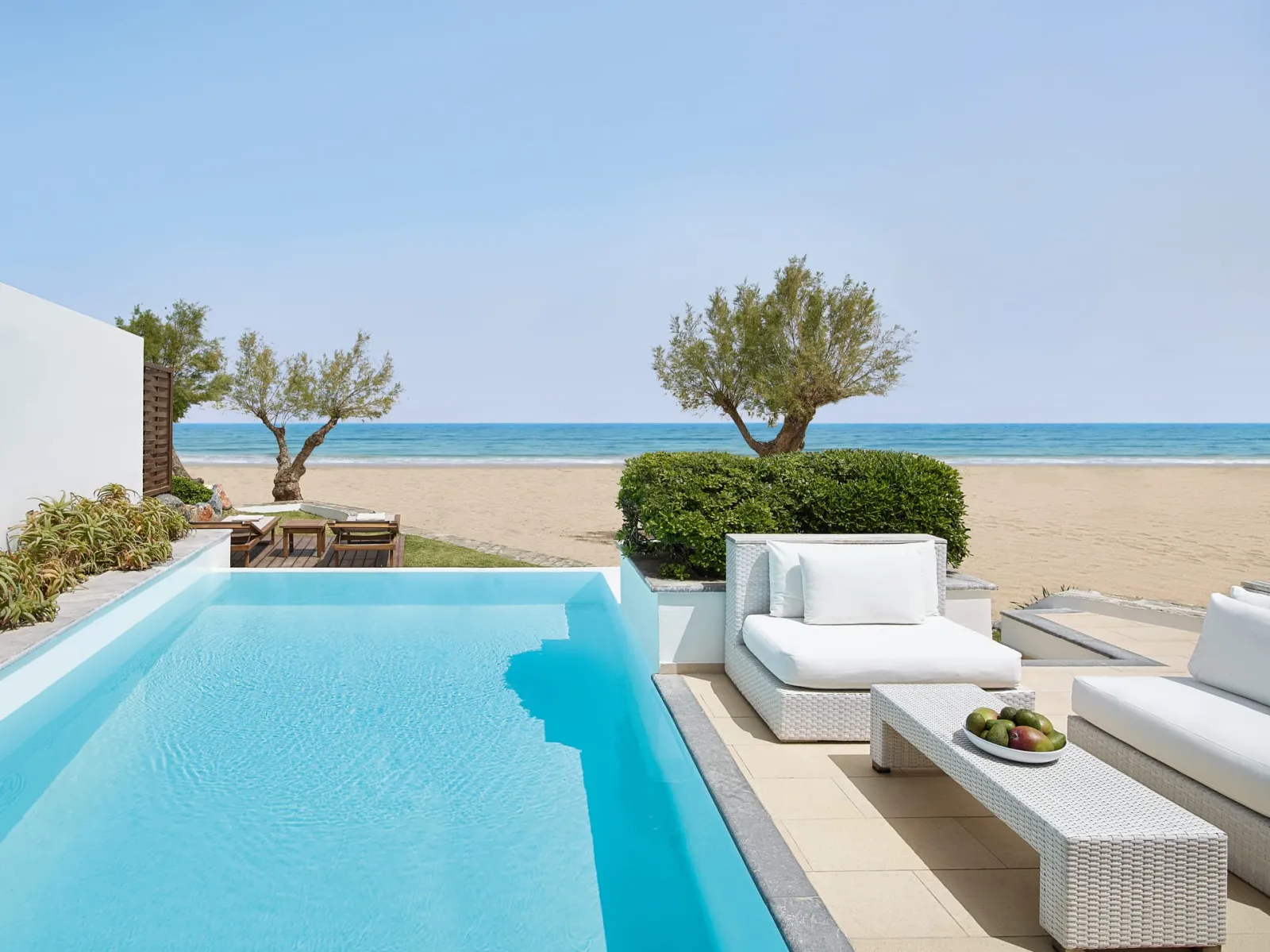 2 Bedroom villa beachfront with private pool
