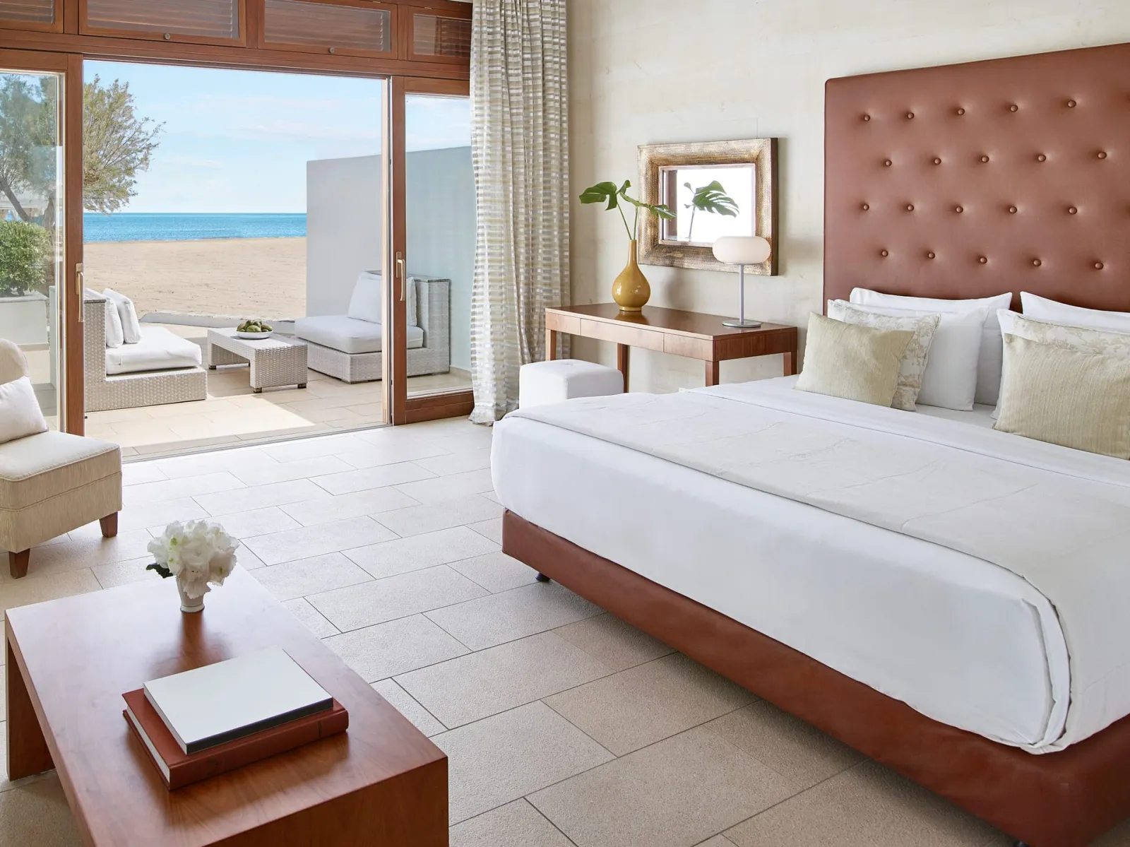 2 Bedroom villa beachfront with private pool
