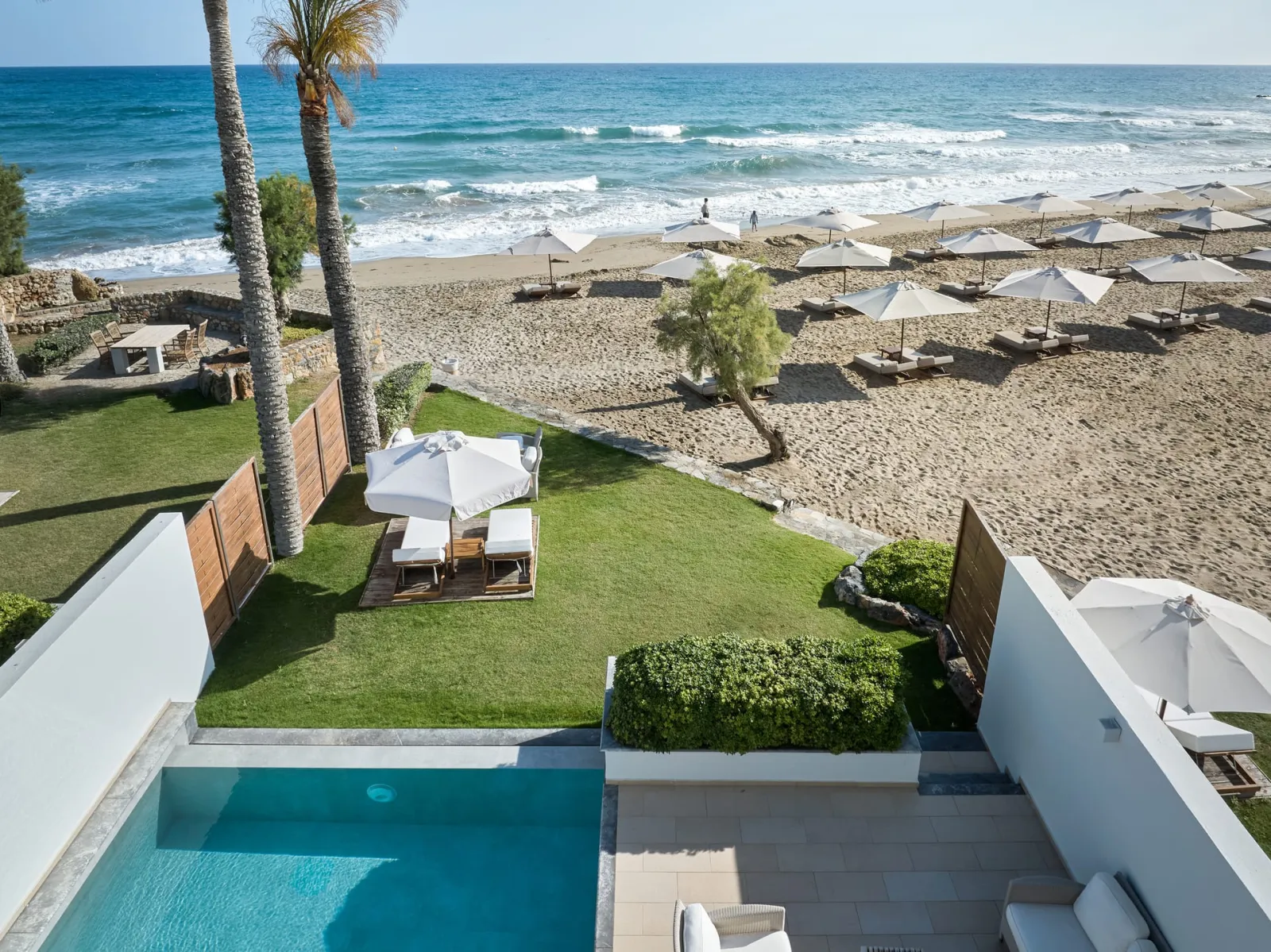 2 Bedroom villa waterfront with private pool