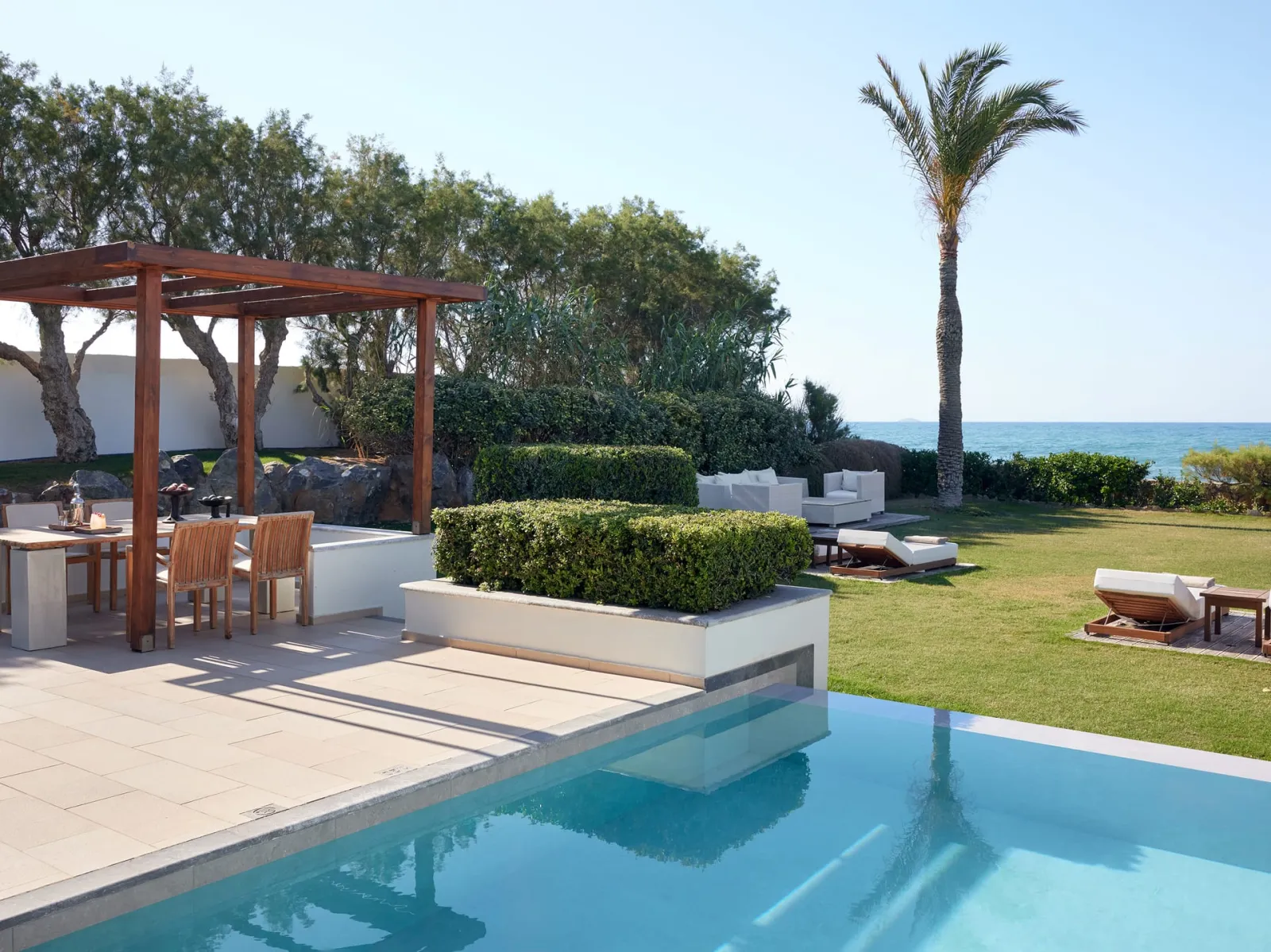 3 Bedroom villa waterfront with pools