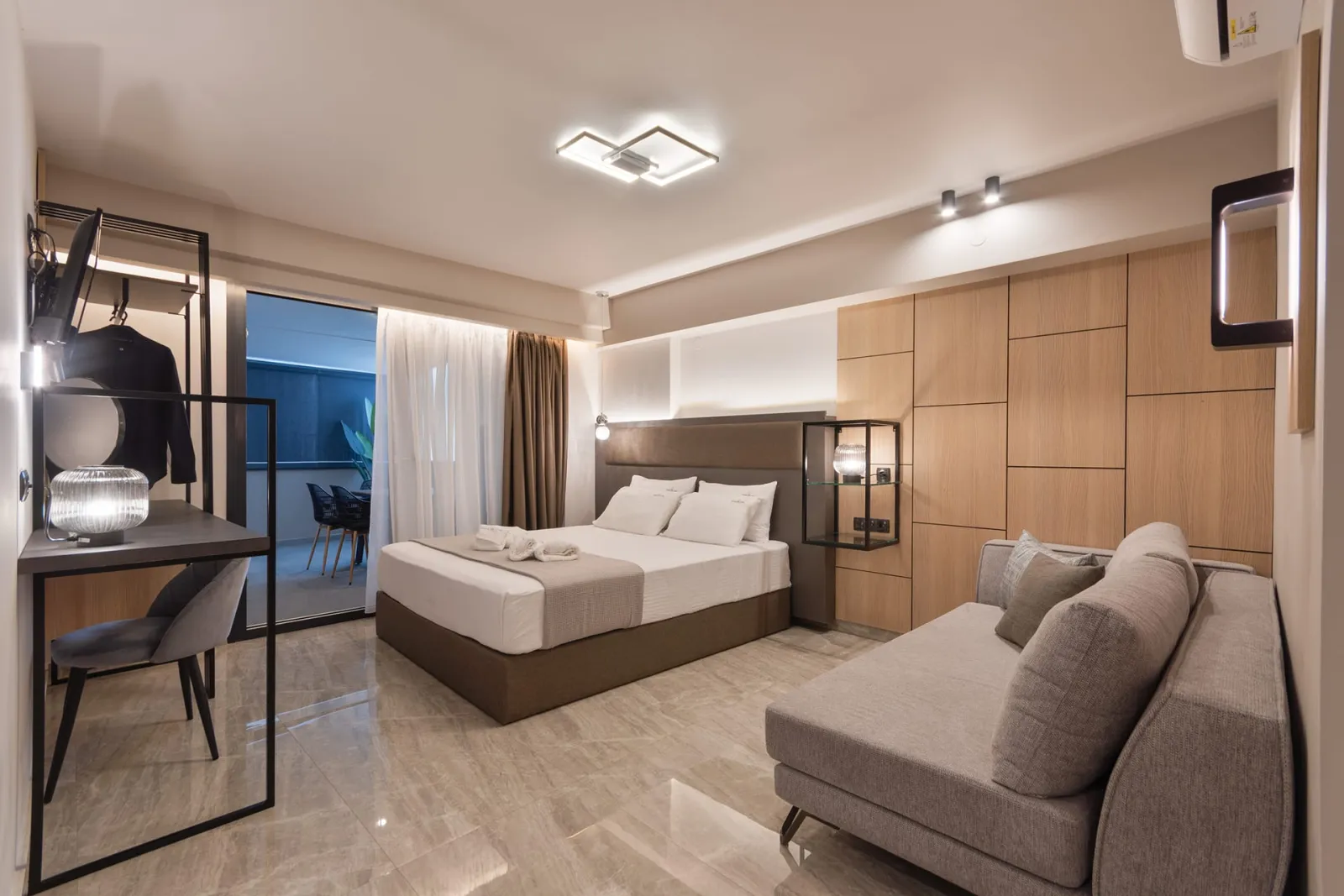 King Suite with Spa Bath