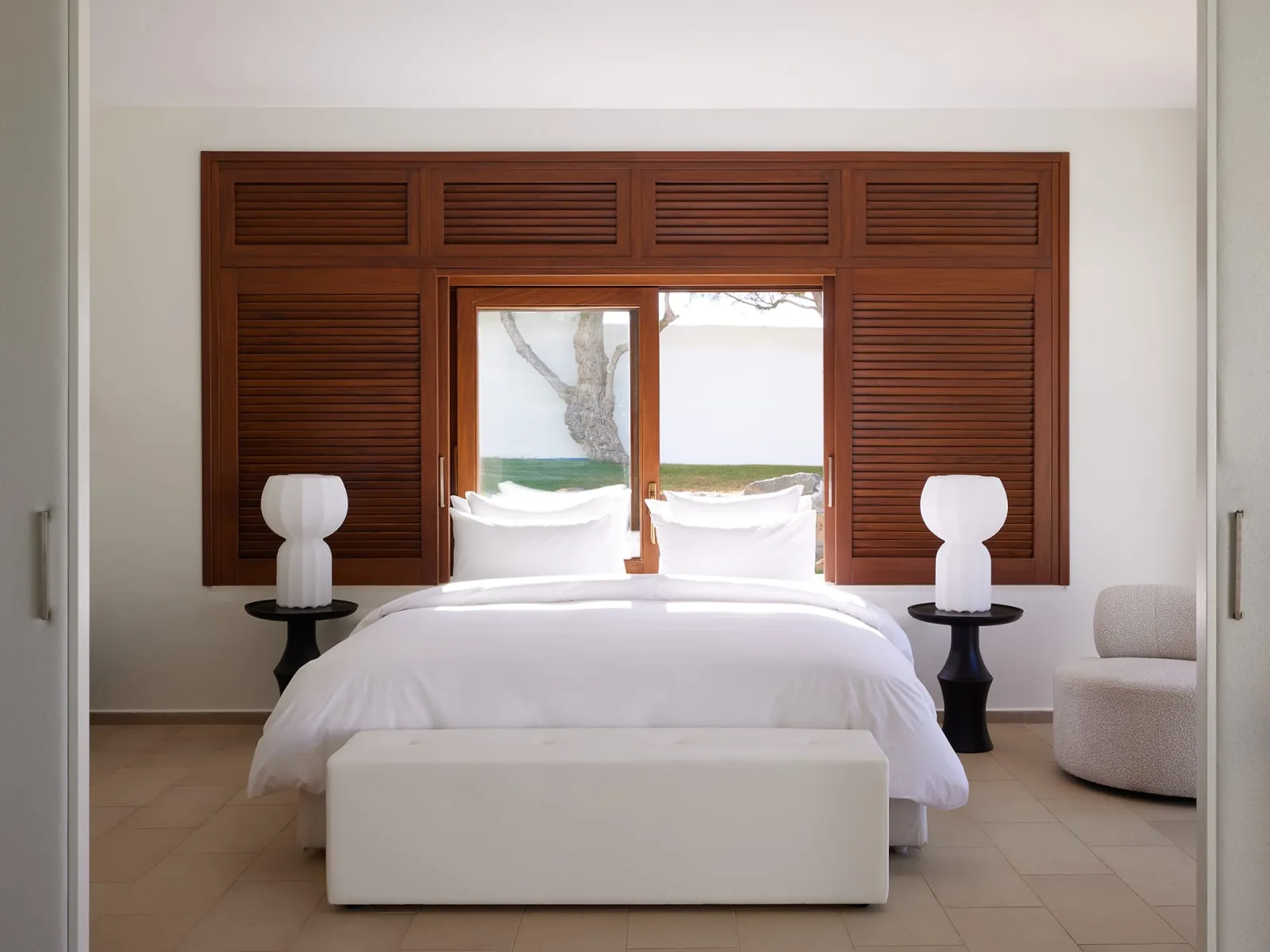 6 Bedroom Waterfront Villa