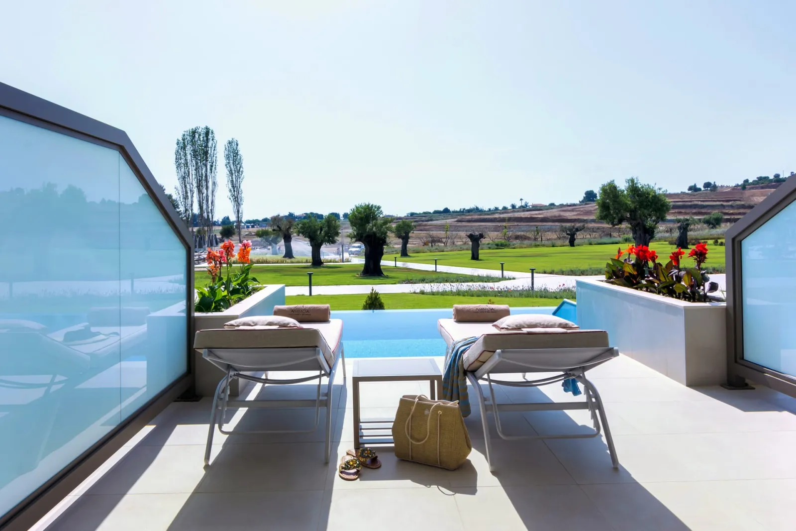 Deluxe Room Lateral Sea View Private Pool