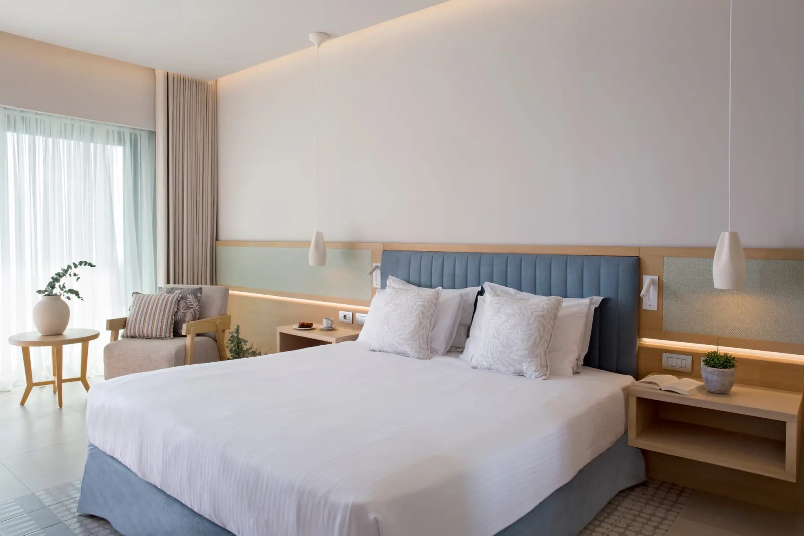 Deluxe Room Lateral Sea View