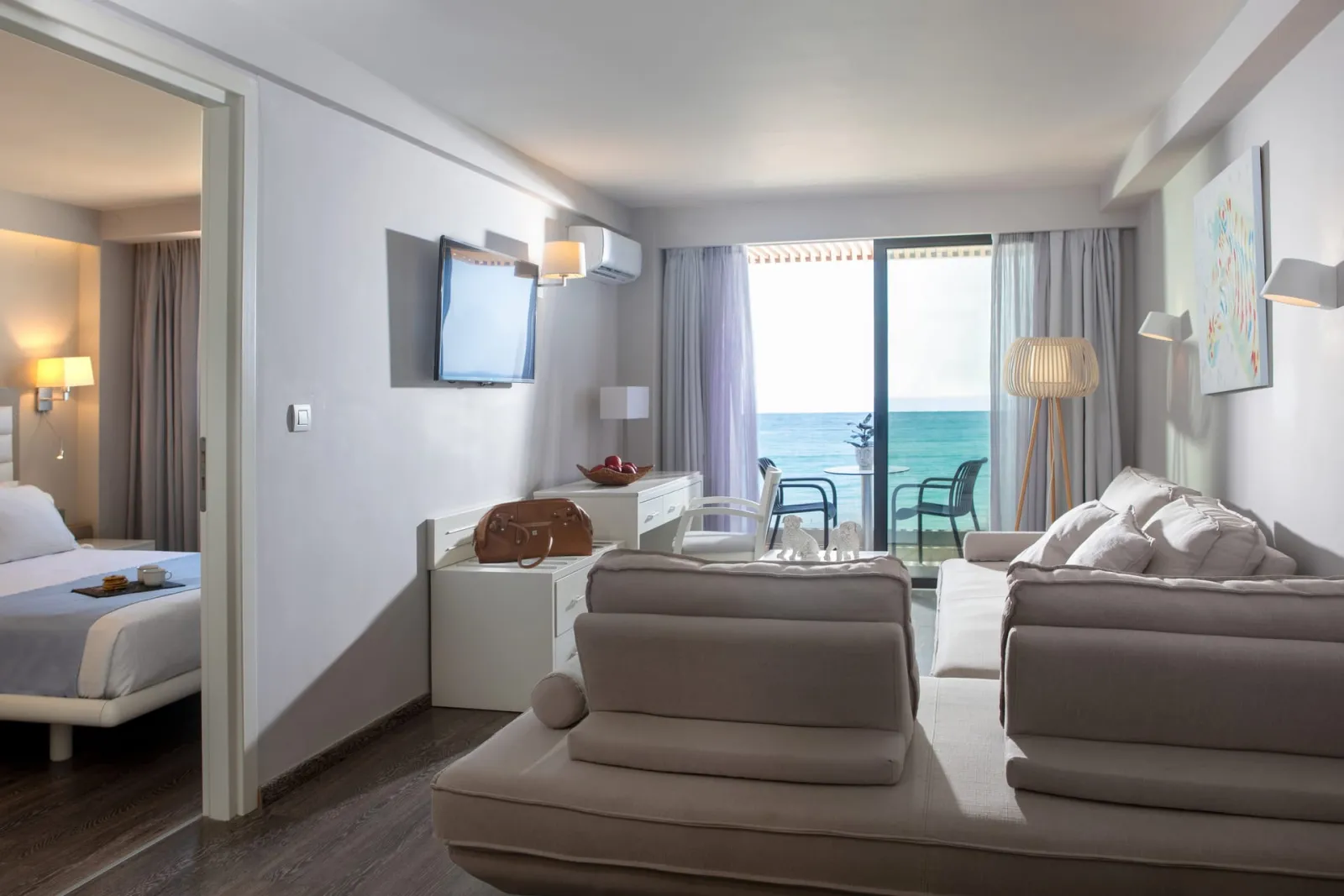 Deluxe 1 Bedroom Suite Sea View